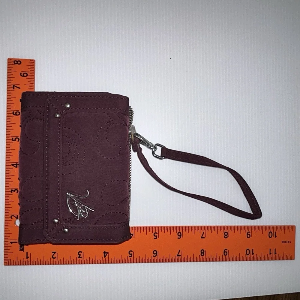 Vera Bradley Rare Wine Quilted Zip Around Wristlet Wallet Floral Interior Y2K - Picture 8 of 8